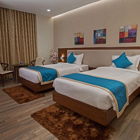 M Crown Hotel Shillong Extérieur photo