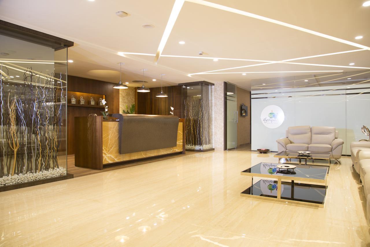 M Crown Hotel Shillong Extérieur photo